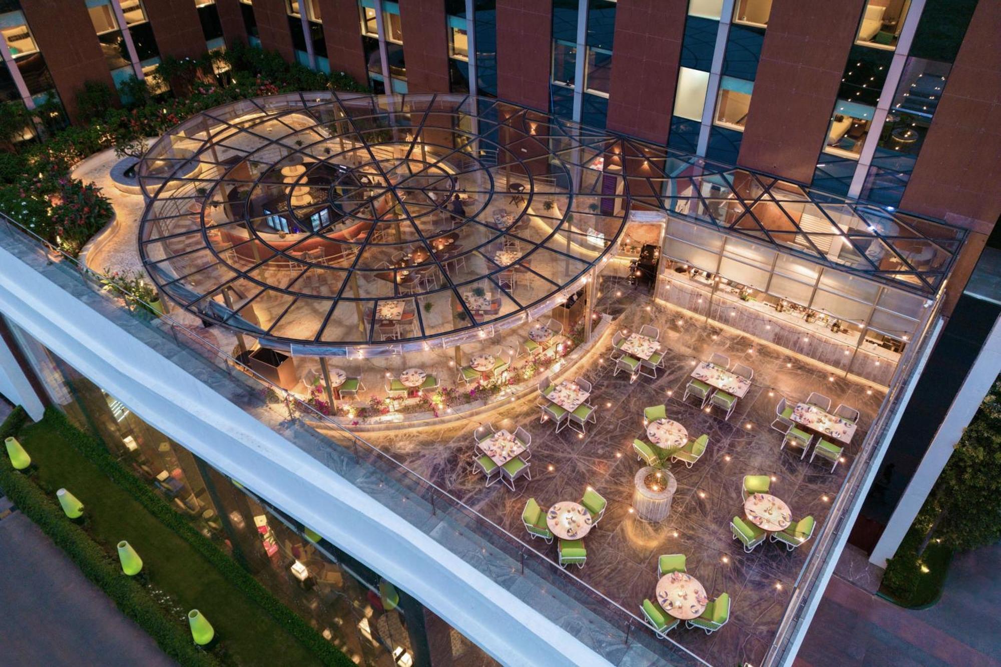 Aloft Bengaluru Outer Ring Road Hotel Exterior foto