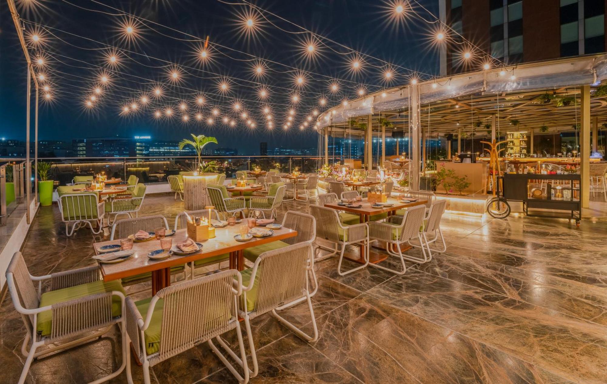 Aloft Bengaluru Outer Ring Road Hotel Exterior foto