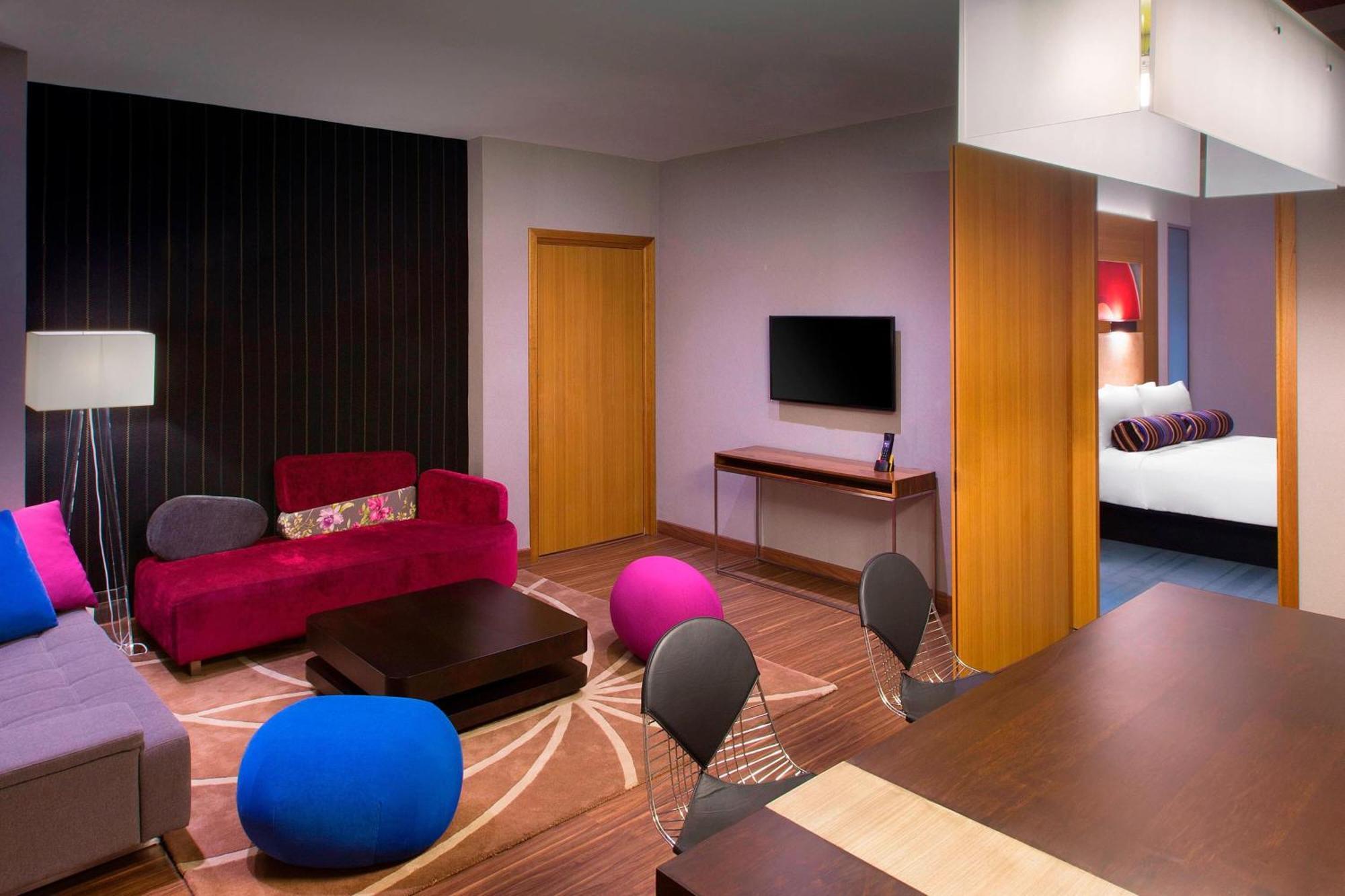 Aloft Bengaluru Outer Ring Road Hotel Exterior foto